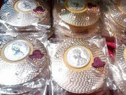 Sure, it may be difficult to stand out when everyone knows the newlyweds in their own unique. Coin Packing Wedding Gifts Packaging Wedding Gift Wrapping Handmade Envelopes