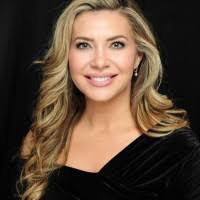 Kara Estes's Instagram, Twitter & Facebook