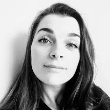 Om ”Kaldet” før og nu Ny korleder for Happy Voices Gelænderlærker og  Elite-lærker Jan og Pia er flyttet til Østrup