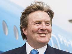 He had made the arrangement with the national airline in order to log his flight hour requirements to keep his certification on his fokker. King Willem Alexander Latest News Photos Videos On King Willem Alexander Ndtv Com