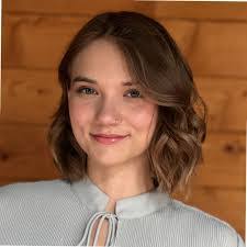 Clair Cole's Instagram, Twitter & Facebook