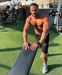 commit_to_be_fit #nike #airjordan #fitnessmotivation #fitness #gym  #gymaddict #fit #streetstyle 💪🏼