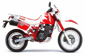 Особенности мотоцикла Suzuki DR 650S 2019