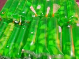 1/2 buah naga, 1 ons gula pasir, 2 sdm tepung maizena, 1 l air. Nostalgia Yuk Sama Es Lilin Favorit Masa Kecil Intip Cara Bikinnya Lewat 13 Kreasi Ini