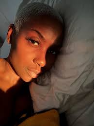 Adrienne Warner X Tony Awards #makeupbyJessicaSmalls using @danessa_myricks  Infinite Chrome Flakes in “Moon Light”