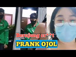 From pbs.twimg.com wedgie prank at pharmacy 10:43. Miss Ayang Prank Ojol Full Video Lagu Mp3 Mp3 Dragon