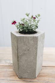 My inspiration for these diy concrete planter hands came from a recent feature post i did on another set of diy concrete planter … this handmade concrete planter bowl measures approximately 9cm high x 26cm diameter. 20 Best Diy Concrete Planters Tutorials For 2021 Crazy Laura