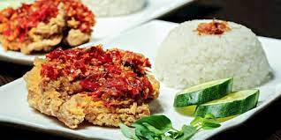 Aroma khas sambal terasi tomat bisa membuat nafsu makan jadi berlipat. 7 Cara Membuat Sambel Ayam Geprek Mudah Dan Bervariasi Kapanlagi Com