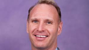 Greg Handel's Instagram, Twitter & Facebook