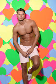 So far, we've seen some contestants dumped from the island, and now we have some new arrivals on the way to shake things up. Meet The New Hunk Entering Love Island Tonight
