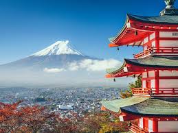 Le Mont Fuji Est La Plus Haute Montagne Du Japon Et Le Lieu Le Plus Celebre Du Vaste Fuji Hak Most Beautiful Places Summer Travel Destinations Beautiful Places
