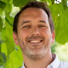 Après 10 ans au poste de Responsable des Projets Internes, Francis Herbert  a ouvert une dernière fois, ce matin, les locaux de l'entreprise.