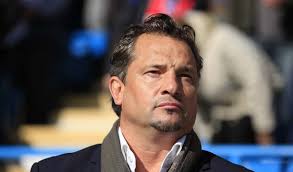 Support play and swapping roles