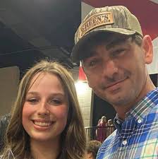 What are the must-see attractions and activities in Scottsboro, Alabama?