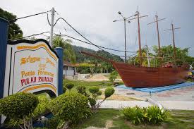 Pulau pangkor ialah sebuah pulau di perairan selat melaka. 2021 3d2n Anjungan Beach Resort Island Hopping Snorkeling Package Pulau Pangkor Ami Travel Tours