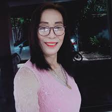 Congratulations to Mariah Lucas, who defended her MA project (a freelance  reporting portfolio) this week! With advisor Ford Risley and committee  members Juliet Pinto and Russell Frank.