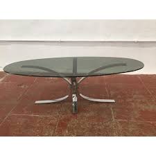 Par exemple, les fêtes et les apéros qui se prolongent jusqu'à pas d'heure. Table Basse Ovale En Verre Fume Et Inox 1970 Design Market