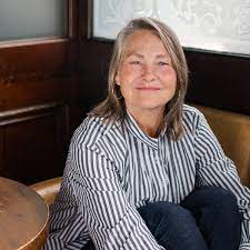 Cherry jones was born on november 21, 1956 in paris, tennessee, usa. Chimerica S Cherry Jones Everything Progressive In America Has Been Trampled On Drama The Guardian