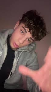 Amber Linnell's Instagram, Twitter & Facebook