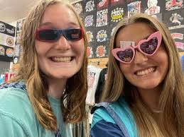 Hi!! My name is Kaylee Watson and I'm from Cincinnati, OH. So happy to be  committed! I'll be majoring in marketing and rushing in the spring. Looking  for a roommate for summer/fall.