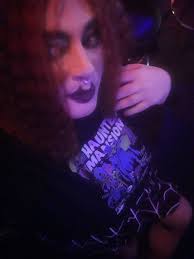 New to the group just wanted to say hello to all the beautiful queens of  the group