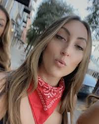 LFG for the win 🏆🏌🏻‍♀️⛳️ @girlsgoneclubbin x @vivaseltzer