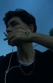 More boldly mysterious styles and pictures appeal to you. Daisy Bxb Texting Tamamlandi Grunge Boy Grunge Guys Beautiful Boys