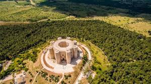 If you are asking yourself why this. Castel Del Monte Die Apuliesische Legende Costa Club