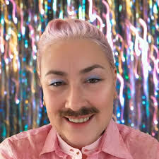 Angelina Jolie does a mother-son date night with Knox Jolie-Pitt at the  15th Governors Awards. ❤️ See more pics 🔗:  extratv.com/photos/2024/11/17/15th-governors-awards-red-carpet