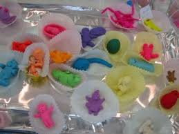 Hay actividades con todo lo necesario para realizarlas el modo de hacerlo y una completa documentación para llevarlas a cabo. 7 Ideas De Juegos Para Baby Shower Juegos Para Baby Shower Baby Shower Juegos
