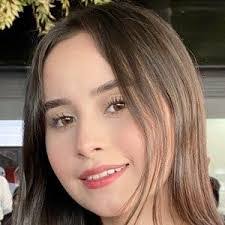 Jazmin Millan's Instagram, Twitter & Facebook