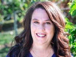 Tara Poore's Instagram, Twitter & Facebook