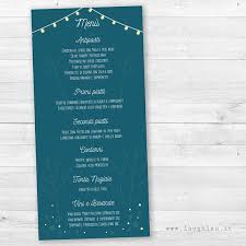 Menu Matrimonio Da Piatto Matrimonio All Aperto Con Lucine Menu Nozze Originale Chalkboard Quote Art Art Quotes Chalkboard Quotes
