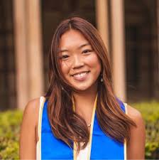 Yesterday I presented my research from last summer at USD! Go women's  health 🙆‍♀️ Thank you University of Hawai'i Cancer Center for this  opportunity 🌺