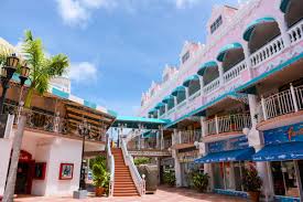 Oranjestad is gebouwd rond het fort zoutman, dat tussen 1796 en 1798 door de nederlanders is gebouwd ter verdediging van het eiland. Bilder Oranjestad Aruba Franks Travelbox