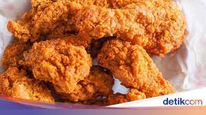 Kendati sudah sebegitu familiar, bukan berarti sajian ini selalu enak dan tidak memiliki trik tertentu ketika dimasak. Cara Menggoreng Fried Chicken Agar Renyah Dan Kering