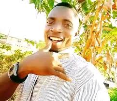 I prefer rude real friends than nice fake friends.