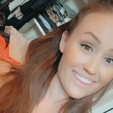 Ashley Endres's Instagram, Twitter & Facebook