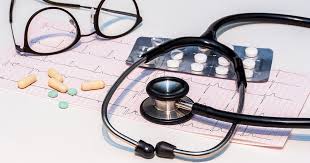 Σώθηκε 35χρονος άνδρας στον κουτσουρά λόγω απινιδωτή. Apinidwths Care Gr