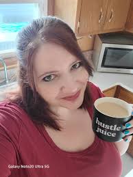 Have a wonderful day and dream big while you sip your coffee🌷💗☕️🍶