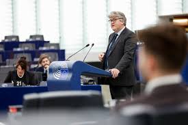 MCNAMARA, Michael (Renew, IE)