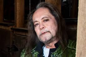 JAKE E. LEE: NIKKI SIXX And TOMMY LEE Wanted Me To Replace MICK MARS In  MÖTLEY CRÜE