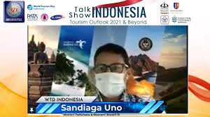 Ekonomi kreatif yakni salah satu upaya pembangunan ekonomi secara berkelanjutan melalui dari berbagai kreativitas dengan iklim perekonomian yang berdaya saing dan juga memiliki cadangan sumber daya yang terbarukan. Sandiaga Dukung Upaya Cetak Pelaku Ekonomi Kreatif Muda Republika Online