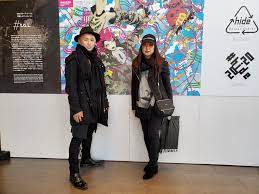 株式会社GーSTYLE on X: #hide2020 代官山蔦谷書店にて展示会を行っております。本日hideの専属スタイリスト #高橋恵美  さんと、ヘアメイクアーティスト #よみ さんにお越しいただきました。 t.coy1wnCX6h08  X