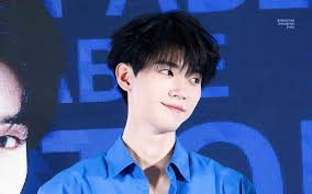 Lộ quá khứ của Chu Dực Nhiên sau ồn ào với Trần Đô Linh