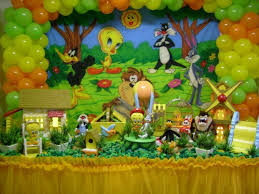 Ok I Know This Is Over The Top But Still Cute Looney Tunes Party Kids Party Decorations Baby Looney Tunes