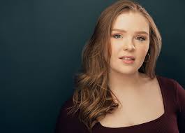 Heather Poland's Instagram, Twitter & Facebook