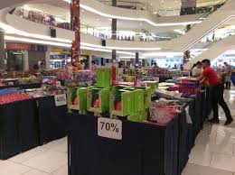 On its liquidation information page, the company said it expected sales to start at all stores on friday. Star Members Clearance Sale Is Back Toys R Us Malaysia Facebook