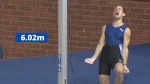 Renaud lavillenie is a french pole vaulter. Renaud Lavillenie 6 02m Perche En Or 2021 Youtube
