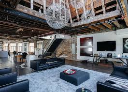 Bachelor pads can also embrace looks graceful, elegant and organized while keeping intact their masculinity, some people also think that as a general rule, bachelors do not take much interest in interior design. The 10 Best Bachelor Pads Of 2015